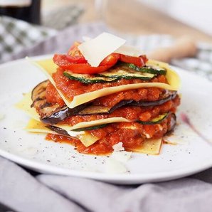 Blanchet Herbst Lasagne Scones & Berries